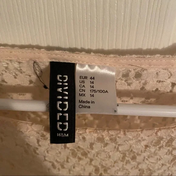 Divided H&M lace top - Picture 3 of 3